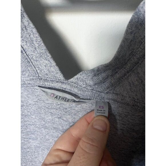 Athleta size XS extra small pose gray cardigan sweater open back detail - Picture 4 of 5